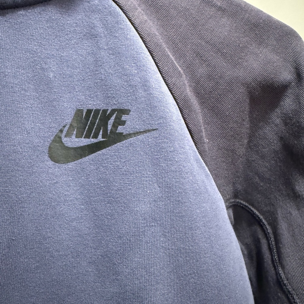 Boy’s Nike Tech Hooded Sweatshirt - Picture 2 of 5